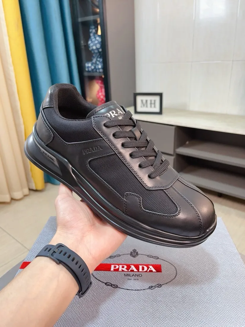 The ex-factory price is 620🌹🌹The high-quality new Prada (Prada) counters are launched simultaneously. The new men's shoes and 😘fabrics are selected from imported mesh and glue-spraying technology. Imported cowhide lining. 👍🏿High-end☄️Open-molded non-slip rubber outsole, exquisite lines, simple and elegant, comfortable and high-end for leisure travel. Code number: 38 to 44